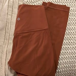 LuluLemon Align crop leggings